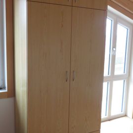 Krobitsch Wood Tischlerei - Ihr kompetenter Partner für individuelle Wünsche und Reparaturen. Holzterassen, Instandsetzung, Altbau, Neubau, Sanierung, Fassaden, Treppenbau, Parkett und vieles mehr. Wir beraten Sie gerne, sprechen Sie uns an! Tel.: +49 (0) 4632 77 08, Fax: +49 (0) 4632 8 77 90 97, Mobil: +49 (0) 170 431 79 98