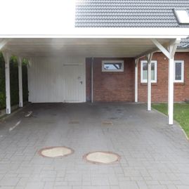 Krobitsch Wood Tischlerei - Ihr kompetenter Partner für individuelle Wünsche und Reparaturen. Holzterassen, Instandsetzung, Altbau, Neubau, Sanierung, Fassaden, Treppenbau, Parkett und vieles mehr. Wir beraten Sie gerne, sprechen Sie uns an! Tel.: +49 (0) 4632 77 08, Fax: +49 (0) 4632 8 77 90 97, Mobil: +49 (0) 170 431 79 98