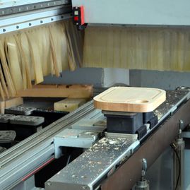 Krobitsch Wood Tischlerei - Ihr kompetenter Partner für individuelle Wünsche und Reparaturen. Holzterassen, Instandsetzung, Altbau, Neubau, Sanierung, Fassaden, Treppenbau, Parkett und vieles mehr. Wir beraten Sie gerne, sprechen Sie uns an! Tel.: +49 (0) 4632 77 08, Fax: +49 (0) 4632 8 77 90 97, Mobil: +49 (0) 170 431 79 98