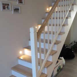 Krobitsch Wood Tischlerei - Ihr kompetenter Partner für individuelle Wünsche und Reparaturen. Holzterassen, Instandsetzung, Altbau, Neubau, Sanierung, Fassaden, Treppenbau, Parkett und vieles mehr. Wir beraten Sie gerne, sprechen Sie uns an! Tel.: +49 (0) 4632 77 08, Fax: +49 (0) 4632 8 77 90 97, Mobil: +49 (0) 170 431 79 98