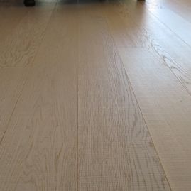 Krobitsch Wood Tischlerei - Ihr kompetenter Partner für individuelle Wünsche und Reparaturen. Holzterassen, Instandsetzung, Altbau, Neubau, Sanierung, Fassaden, Treppenbau, Parkett und vieles mehr. Wir beraten Sie gerne, sprechen Sie uns an! Tel.: +49 (0) 4632 77 08, Fax: +49 (0) 4632 8 77 90 97, Mobil: +49 (0) 170 431 79 98